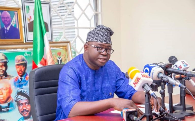 Hon. Benjamin Omakolo addressing the press on Sunday.