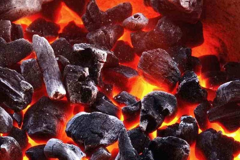 Enugu Residents Turn To Charcoal Stove As Kerosene Price Soars Charcoal