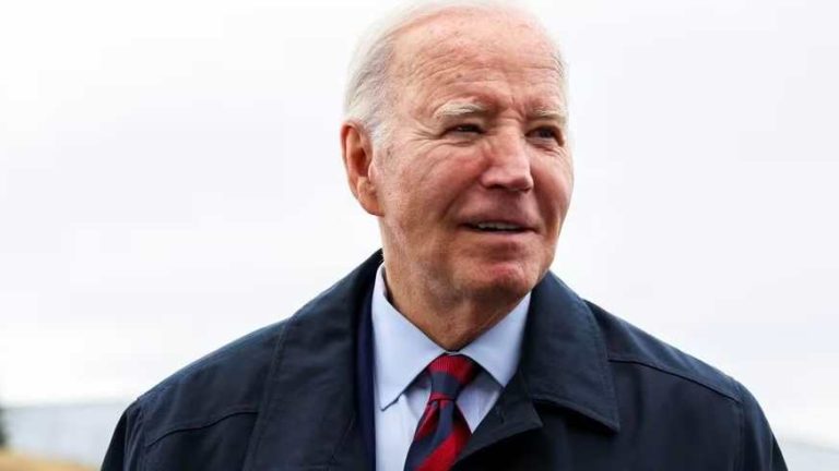 U.S. President Joe Biden looks on before boarding Air Force One at Hagerstown Regional Airport in Hagerstown, Maryland, U.S. March 5, 2024. REUTERS-Amanda Andrade-Rhoades