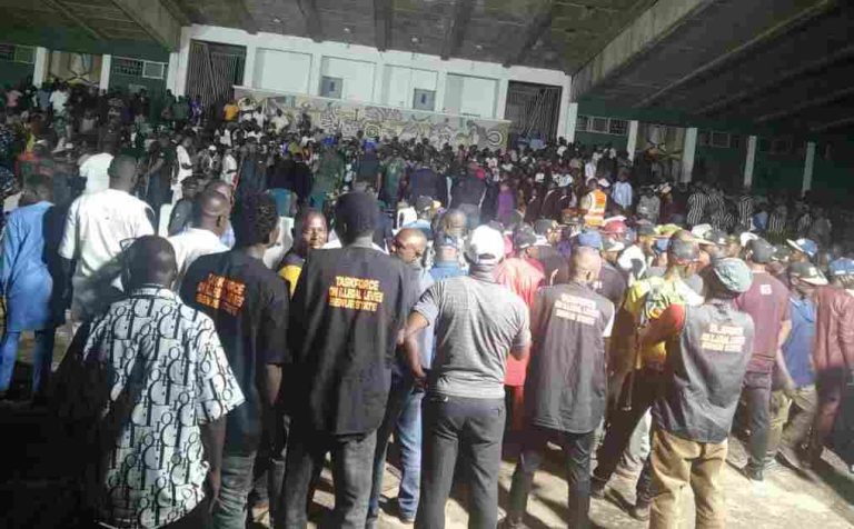 Benue Workers, Students, Others Accept Alia’s Pleas To Shelve Protest, Demand Salary Arrears Members of Organised Labour and and other groups at the meeting with Governor Alia on Monday at IBB Square, Makurdi.