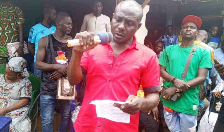 Alia Warns Against Intimidation As Market Chairman Assumes Office Ornguga, Wurukum Market chairman, addressing marketers shortly after he received handover notes on Saturday.