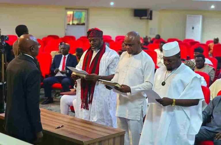 Gov. Alia Swears In LG Chairmen Elected Saturday, Promises Financial Autonomy Guma LG chairman, Maurice Orwough, 1st right, Oju LG chairman, Ominyi Jackson, 2nd right, & others, taking oath of office before Gov. Hyacinth Alia during the inauguration ceremony at Govt, House, Makurdi, Monday