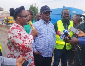 Umahi To Contractor: Reconstruct Lagos-Abeokuta Road With Concrete Or Leave