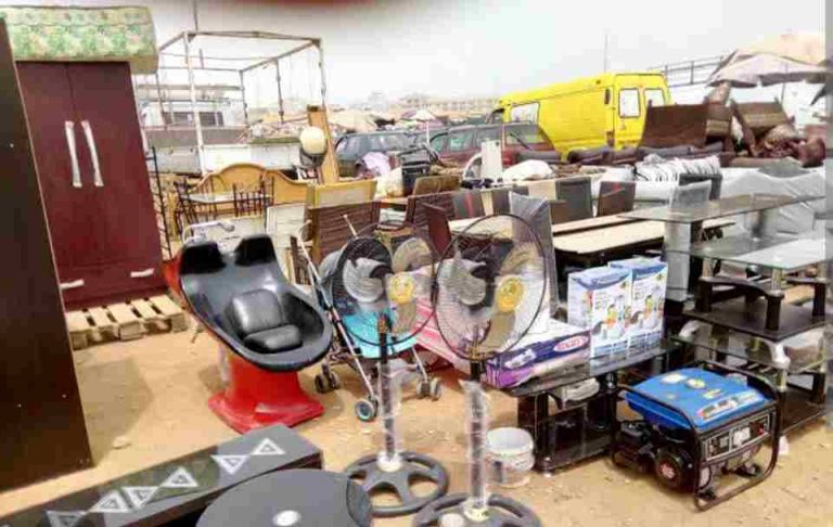 A pantaker market