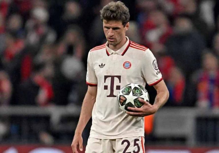 Bayern Munich Suffer Narrow 2-1 Defeat To Inter Milan Champions League Quarter-Final First Leg Thomas Müller equalised briefly for Bayern Munich, but Inter's Davide Frattesi had the final say with a late winner. - © IMAGO-Bernd Feil-M.i.S.
