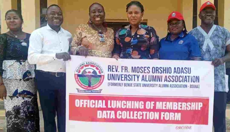 Comfort Ashilu Abaivo (3rd left) in a group photograph with other EXCO members of the alumni during the unveiling/launching of the unified database