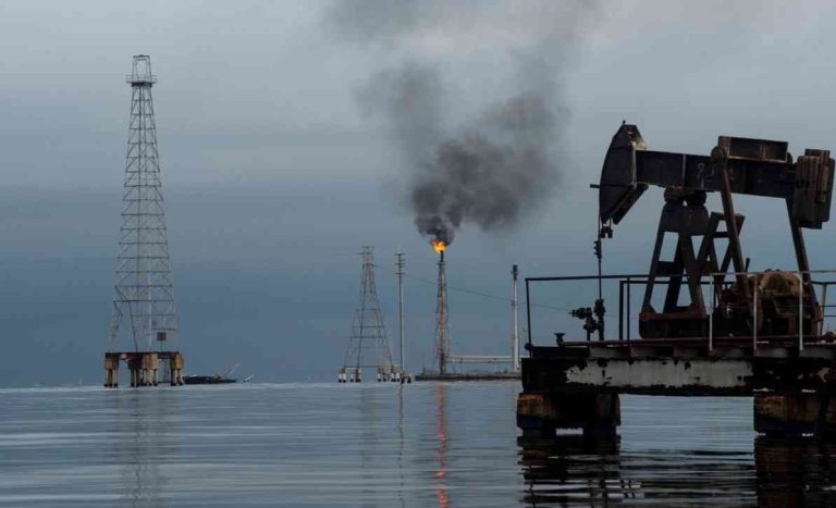 Venezuela: Oil Companies Reluctance Clashes With Trump’s Oil Ambitions Venezuela's Oil Thick and