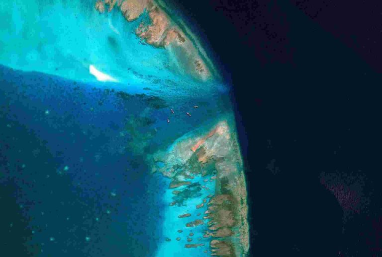 China Moves To Block Entrance To Disputed South China Sea Shoal China - Sattelite Image 1
