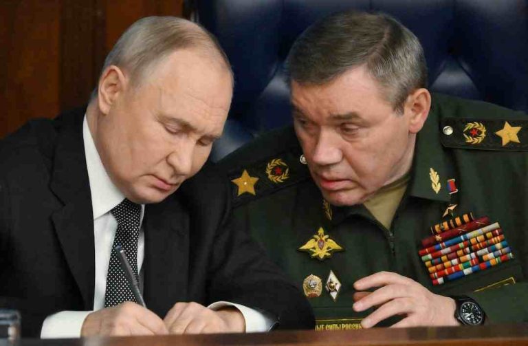Russian President Vladimir Putin and Chief of the General Staff of Russian Armed Forces Valery Gerasimov