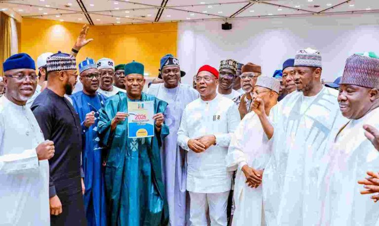 Shettima Submits Tinubu's form