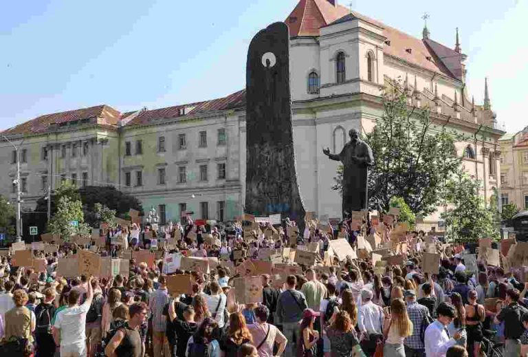 People protest against Ukrainian President Volodymyr Zelenskiy's decision to replace Mykhailo Fedorov as defence minister