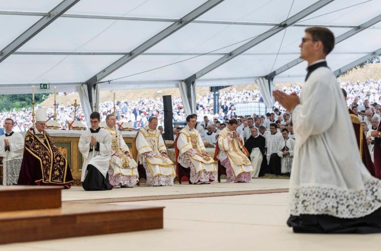 Vatican Declares Fresh Schism As SSPX Defies Pope With Unauthorised Bishop Consecrations The Fraternity of Saint Pius X consecrates four new bishops in Switzerland (ANSA)