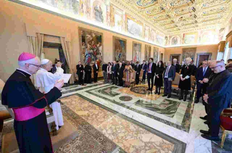 Pope Leo meets with participants in “The Future of AI: A Dialogue Between the Vatican and the Scientific World on the Developments and Applications of Intelligent Technologies” (VATICAN MEDIA)